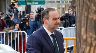 El exministro Jose Luis &Aacute;balos, a su llegada al Tribunal Supremo