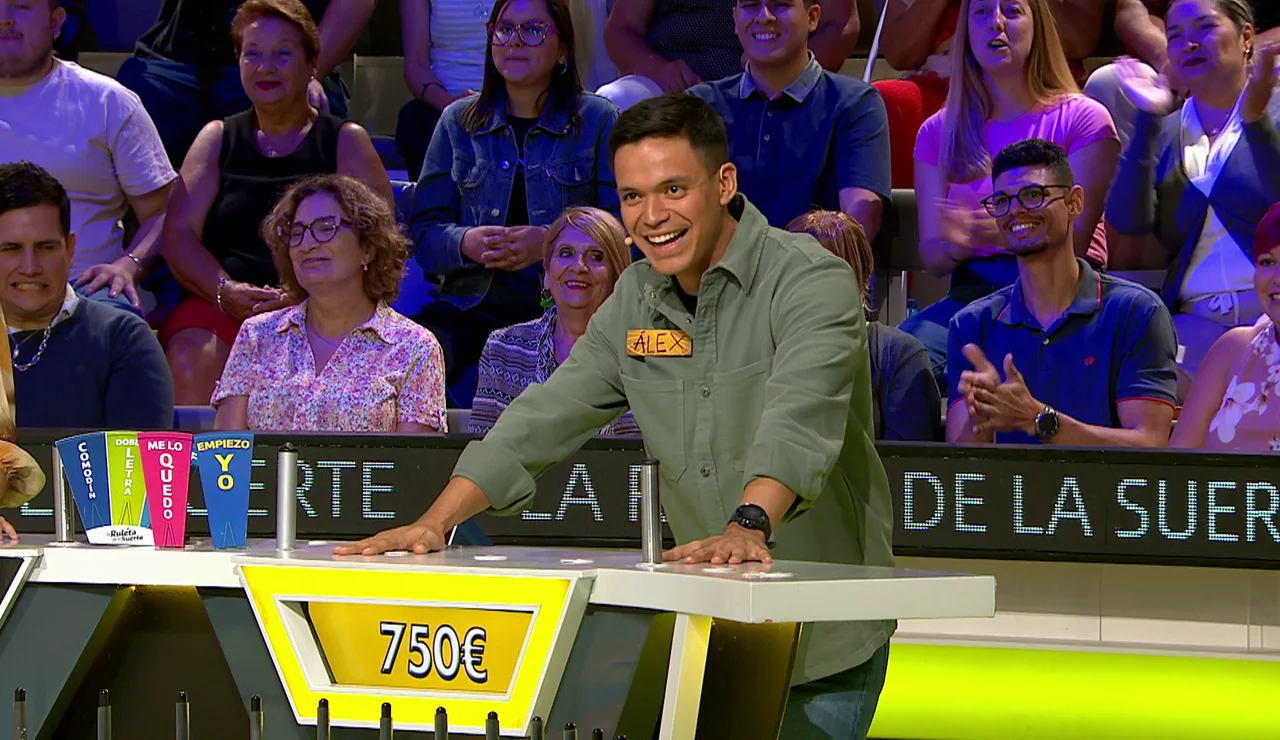 ¡Alex arrasa en La Ruleta de la Suerte con un panelazo lleno de gajos y dinero!