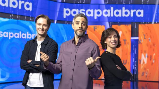Roberto Leal y Rosa felicitan a Manu por su r&eacute;cord en Pasapalabra: &ldquo;Se merece todo lo bueno que le est&aacute; pasando&rdquo;