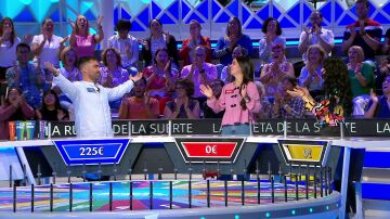 Álex se lleva el gran premio y resuelve el panel más “cursi”