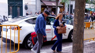 Koldo Garc&iacute;a, exasesor del exministro de Transportes Jos&eacute; Luis &Aacute;balos, acompa&ntilde;ado de su abogada Leticia de la Hoz, llega al Tribunal Supremo 