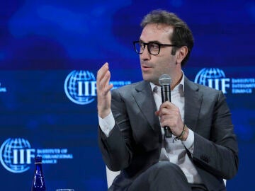 El Gobierno defiende la OPA del BBVA al Sabadell como "una operación sin incidentes" y un "precedente positivo"