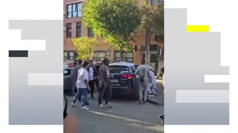Choque entre un coche de la Policía Municipal y uno de la Policía Nacional: cuatro agentes resultaron heridos Choque entre un coche de la Policía Municipal y uno de la Policía Nacional: cuatro agentes resultaron heridos