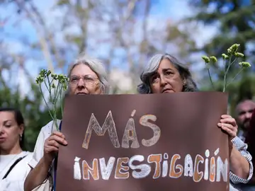 "El cáncer de mama no es rosa": mujeres diagnosticadas reclaman más investigación y menos romanticismo "El cáncer de mama no es rosa": mujeres diagnosticadas reclaman más investigación y menos romanticismo