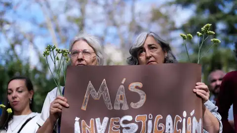 "El cáncer de mama no es rosa": mujeres diagnosticadas reclaman más investigación y menos romanticismo "El cáncer de mama no es rosa": mujeres diagnosticadas reclaman más investigación y menos romanticismo