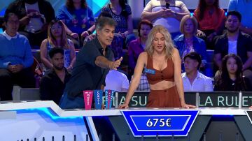 “Esque me la juego mucho…”. Jorge Fernández ayuda a Lety a decidir la mejor jugada.