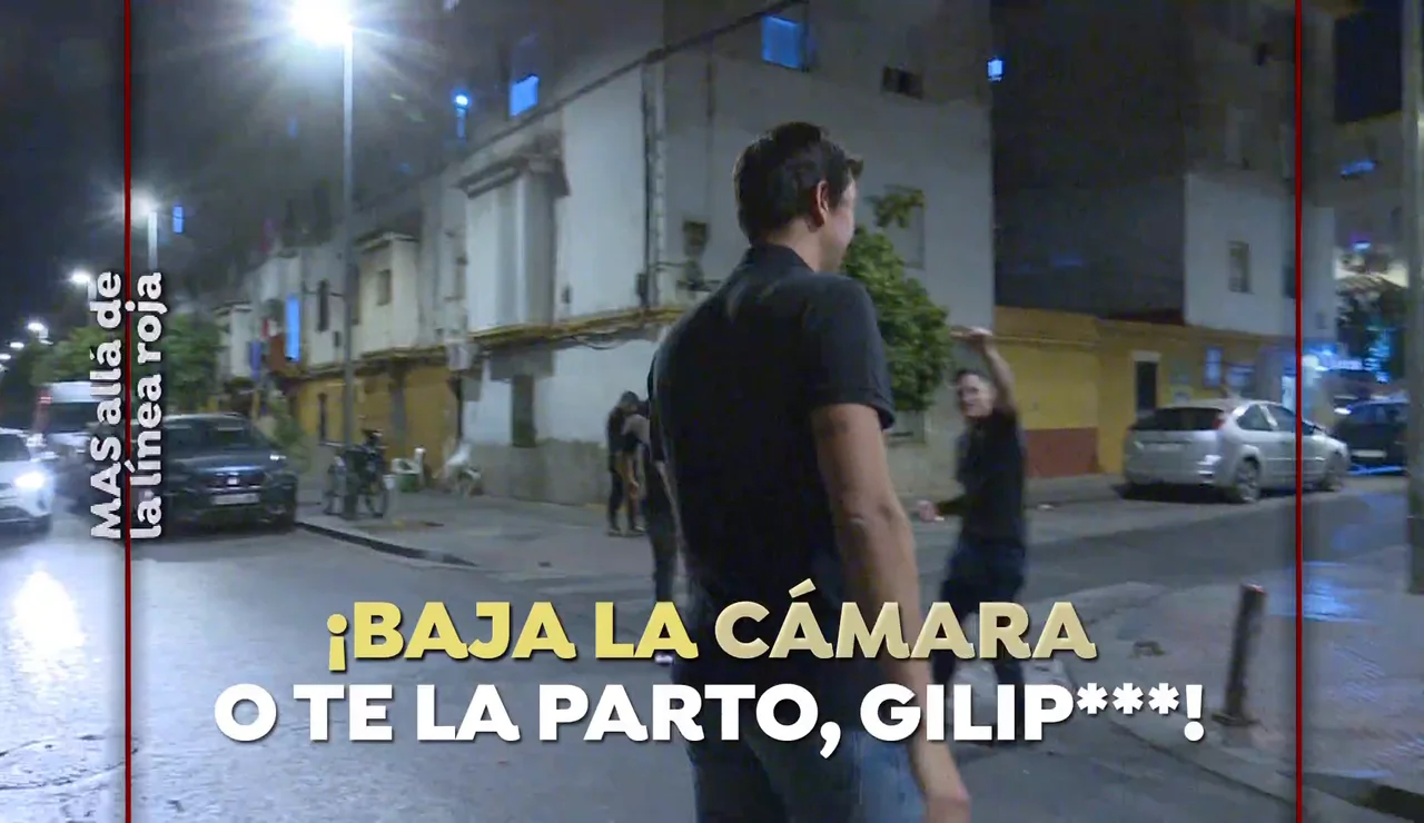 A pedradas, amenazas e intentos de atropello: nos adentramos una noche en 'Los Pajaritos' de Sevilla