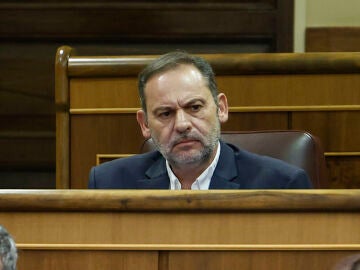 El exministro José Luis Ábalos durante un pleno del Congreso. 