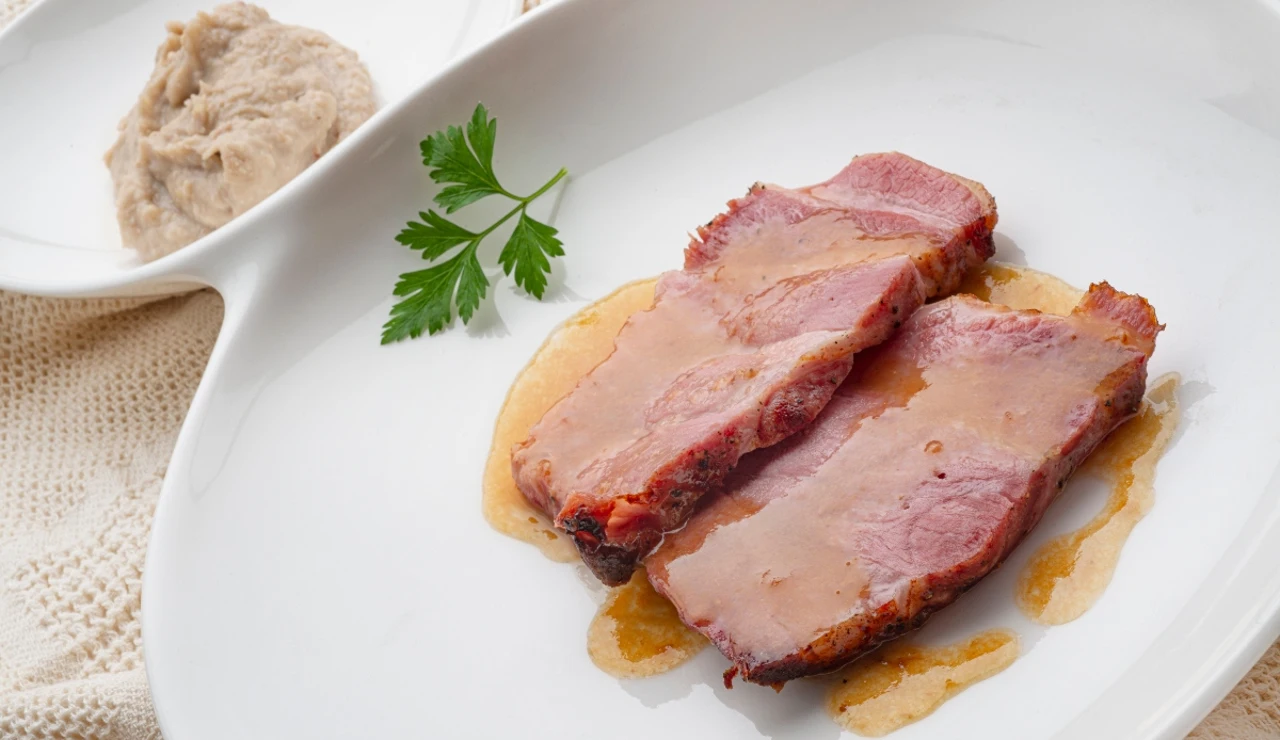 Cabeza de lomo con puré de castañas