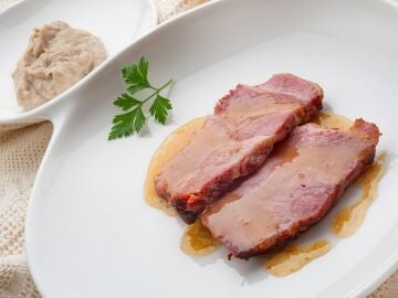 Cabeza de lomo con puré de castañas
