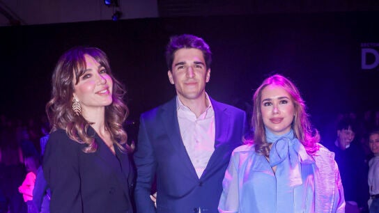 Paloma Lago, junto a su hijo Javier Garc&iacute;a-Obreg&oacute;n, y su nuera, Eugenia Gil Mu&ntilde;oz