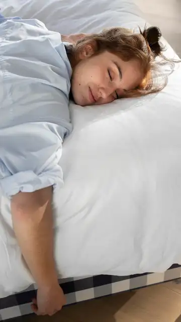 Mujer durmiendo Mujer durmiendo