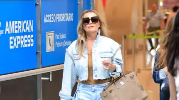 Amaia Montero en el aeropuerto Amaia Montero en el aeropuerto
