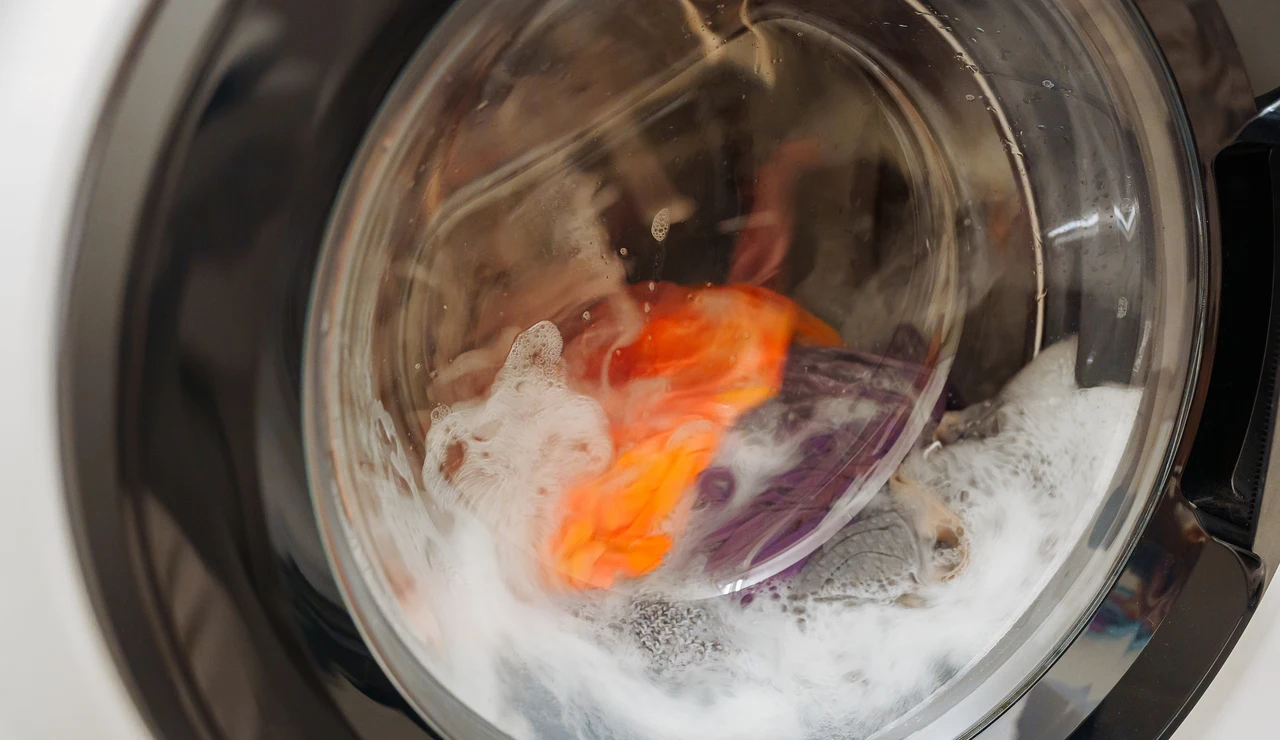 Ropa en la lavadora