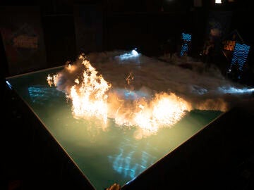 &iquest;Prender fuego a una piscina? Marron demuestra en El Hormiguero que es posible