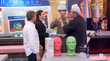 "Parezco un obrero": Blanca Suárez y Manu Ríos no dan crédito a los inventos de Japón de El Monaguillo  "Parezco un obrero": Blanca Suárez y Manu Ríos no dan crédito a los inventos de Japón de El Monaguillo