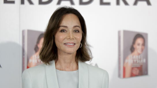 Isabel Preysler en la presentaci&oacute;n de sus memorias