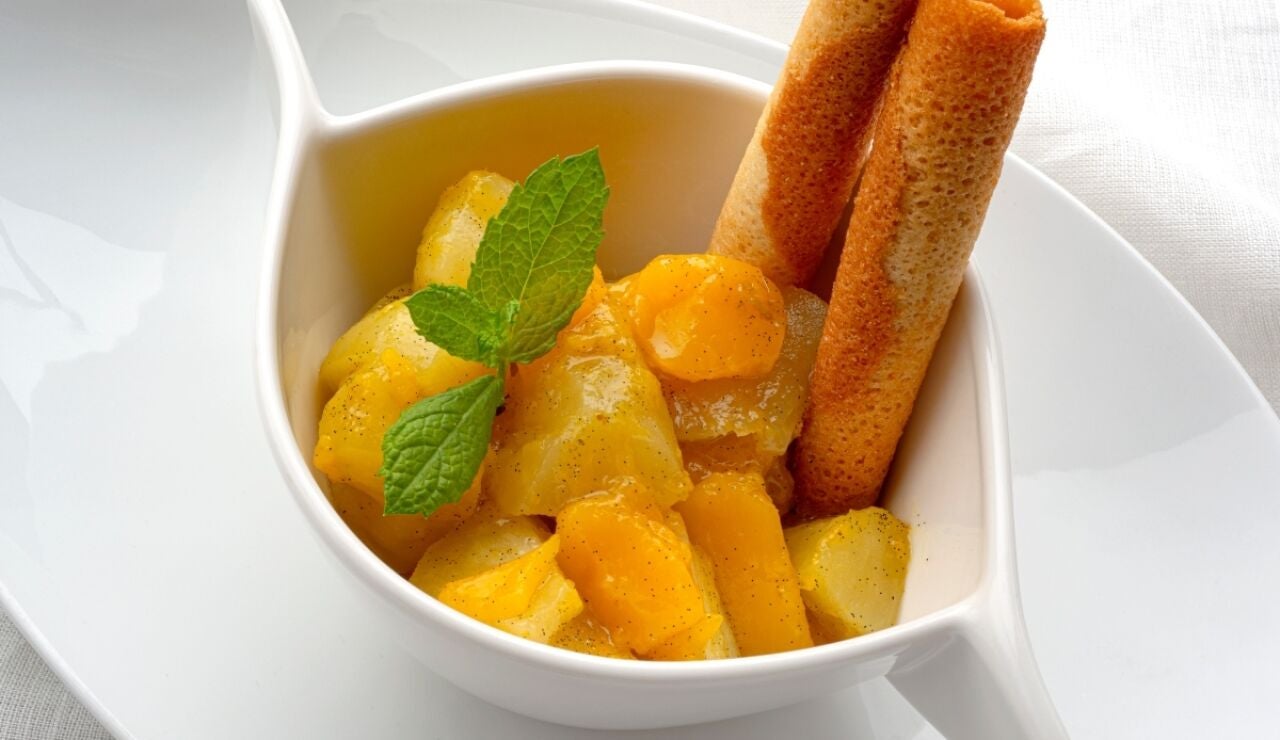 Una merienda saludable o un desayuno delicioso: compota de mango y manzana de Karlos Argui&ntilde;ano