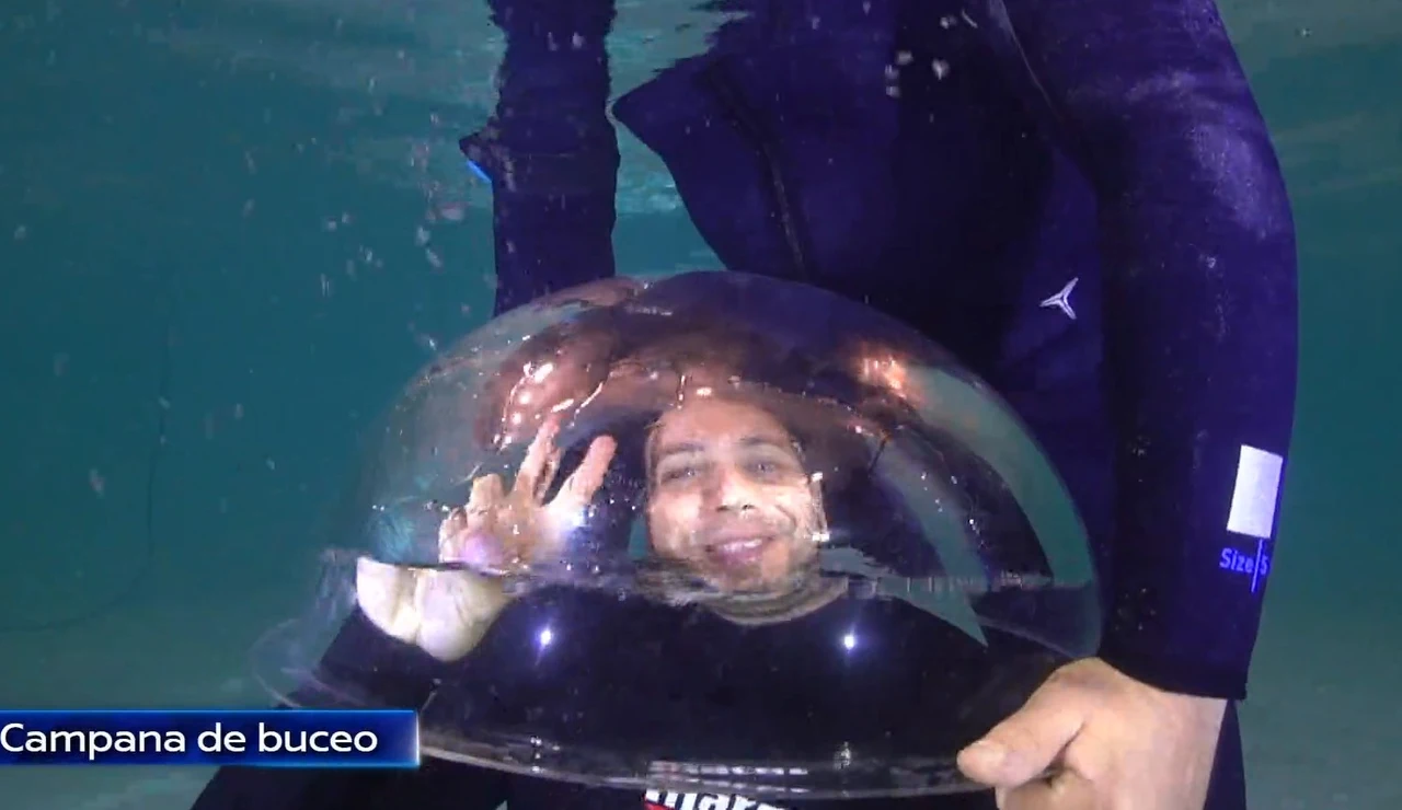 ¿En qué consiste una campana de buceo? Marron demuestra cómo se puede respirar debajo del agua