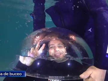 ¿En qué consiste una campana de buceo? Marron demuestra cómo se puede respirar debajo del agua ¿En qué consiste una campana de buceo? Marron demuestra cómo se puede respirar debajo del agua