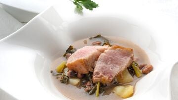 Karlos Arguiñano: caldo de berzas, "una receta gallega y auténtica"