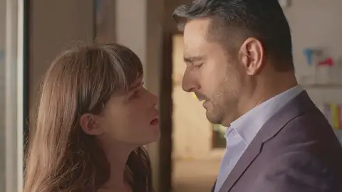 David le pide a Julia que deje de luchar contra sus sentimientos: “Estoy enamorado, sin ti estoy vacío” David le pide a Julia que deje de luchar contra sus sentimientos: “Estoy enamorado, sin ti estoy vacío”
