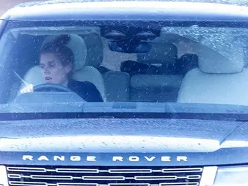 Eugenia de York, fotografiada llegando a la residencia de sus padres Eugenia de York, fotografiada llegando a la residencia de sus padres