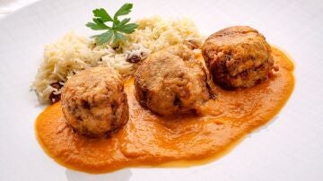 Albóndigas con pipas de girasol y arroz, el recetón de Karlos Arguiñano