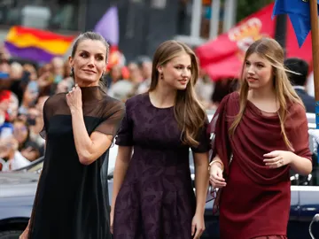 La reina Letizia, la princesa Leonor y la infanta Sofía en los Premios Princesa de Asturias La reina Letizia, la princesa Leonor y la infanta Sofía en los Premios Princesa de Asturias