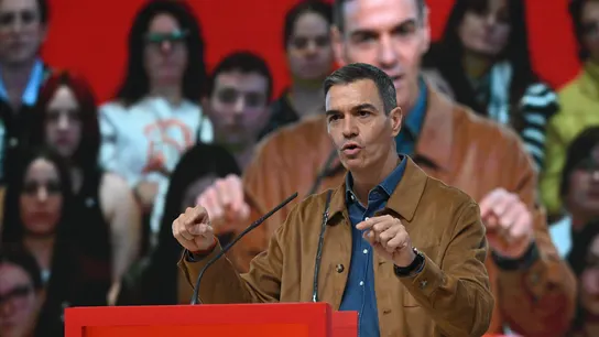 Sánchez responsabiliza a Feijóo y Abascal de sostener a Mazón al frente de la Generalitat tras la "negligente gestión" de la Dana Sánchez responsabiliza a Feijóo y Abascal de sostener a Mazón al frente de la Generalitat tras la "negligente gestión" de la Dana