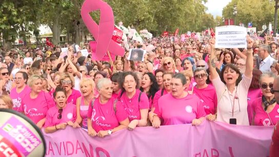Miles de manifestantes frente al Palacio de San Telmo en Sevilla
