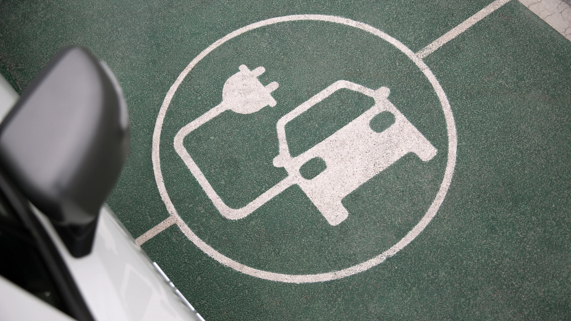 China provoca una crisis de microchips que amenaza el futuro de la movilidad sostenible en Europa China provoca una crisis de microchips que amenaza el futuro de la movilidad sostenible en Europa