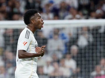 Vinicius Jr reacciona al ser cambiado en El Clásico