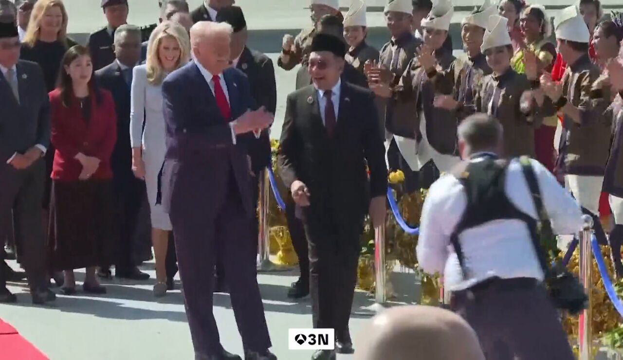 El baile inesperado de Trump en Malasia marca el inicio de su intensa gira asi&aacute;tica