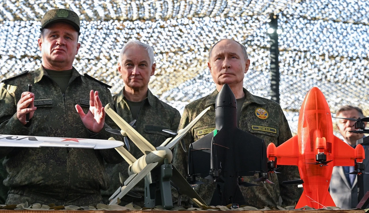 Putin presume del nuevo misil nuclear "Pájaro de Tormenta" que ya ha probado con éxito: "Es diferente a todo lo demás en el mundo"