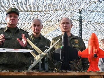 Putin presume del nuevo misil nuclear "Pájaro de Tormenta" que ya ha probado con éxito: "Es diferente a todo lo demás en el mundo"