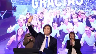 Javier Milei celebra los resultados de las elecciones de Argentina