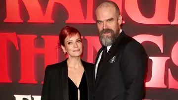 Lily Allen y David Harbour Lily Allen y David Harbour