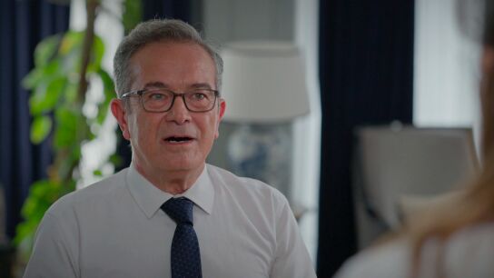 Reha se queda sin aliento al ver a G&uuml;l&ccedil;i&ccedil;ek vestida de novia: &ldquo;Mi &aacute;ngel ca&iacute;do del cielo&rdquo;
