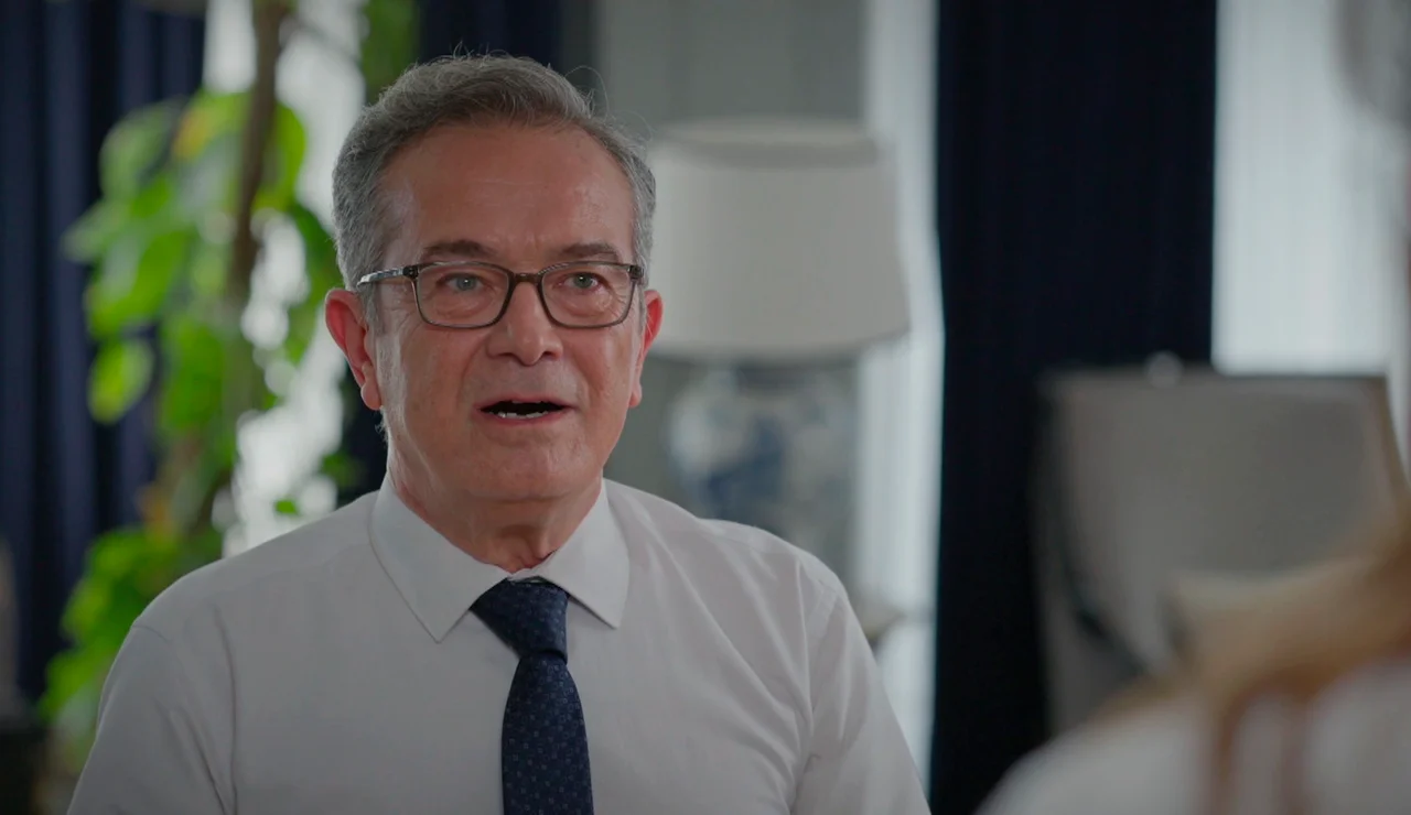 Reha se queda sin aliento al ver a Gülçiçek vestida de novia: “Mi ángel caído del cielo”