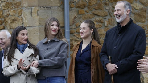 La familia real en Valdesoto