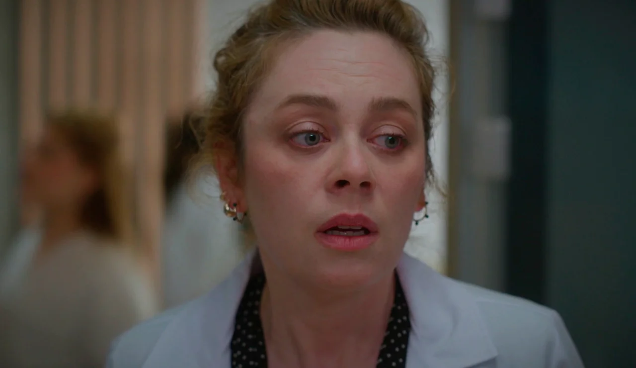 Bahar no puede con la verdad sobre Efsun: su ansiedad la supera en el hospital