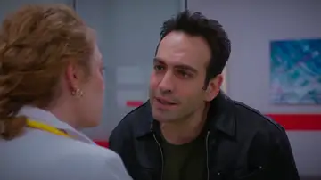 El miedo paraliza a Bahar, pero Evren le recuerda por qué nació para ser doctora: “Eres capaz de hacer milagros”  El miedo paraliza a Bahar, pero Evren le recuerda por qué nació para ser doctora: “Eres capaz de hacer milagros”