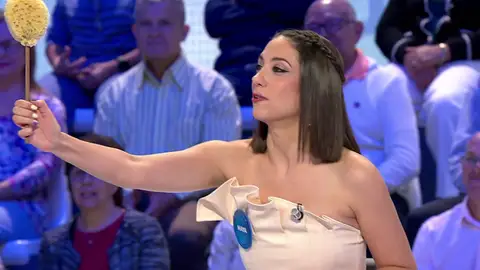 El sorprendente regalo de Maya Pixelskaya para Roberto Leal: “Me he tirado el órdago” El sorprendente regalo de Maya Pixelskaya para Roberto Leal: “Me he tirado el órdago”