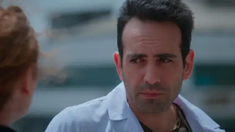 “Nunca podré reemplazarte”: Evren se sincera con Bahar y admite que su corazón sigue roto “Nunca podré reemplazarte”: Evren se sincera con Bahar y admite que su corazón sigue roto