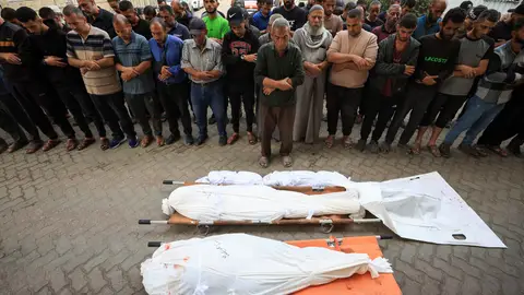 Israel rompe el alto el fuego con nuevos ataques donde han muerto al menos un centenar de personas Israel rompe el alto el fuego con nuevos ataques donde han muerto al menos un centenar de personas