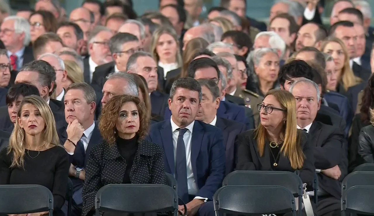 Gritos a Mazón en el funeral por las víctimas de la DANA