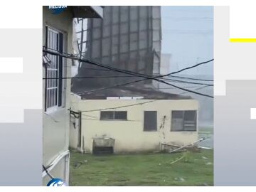 Huracán se lleva el techo de la casa