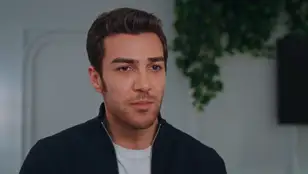 “Puedo volver a quererla”: Serter promete hacer feliz a Pelin si se aleja de Ferit para siempre