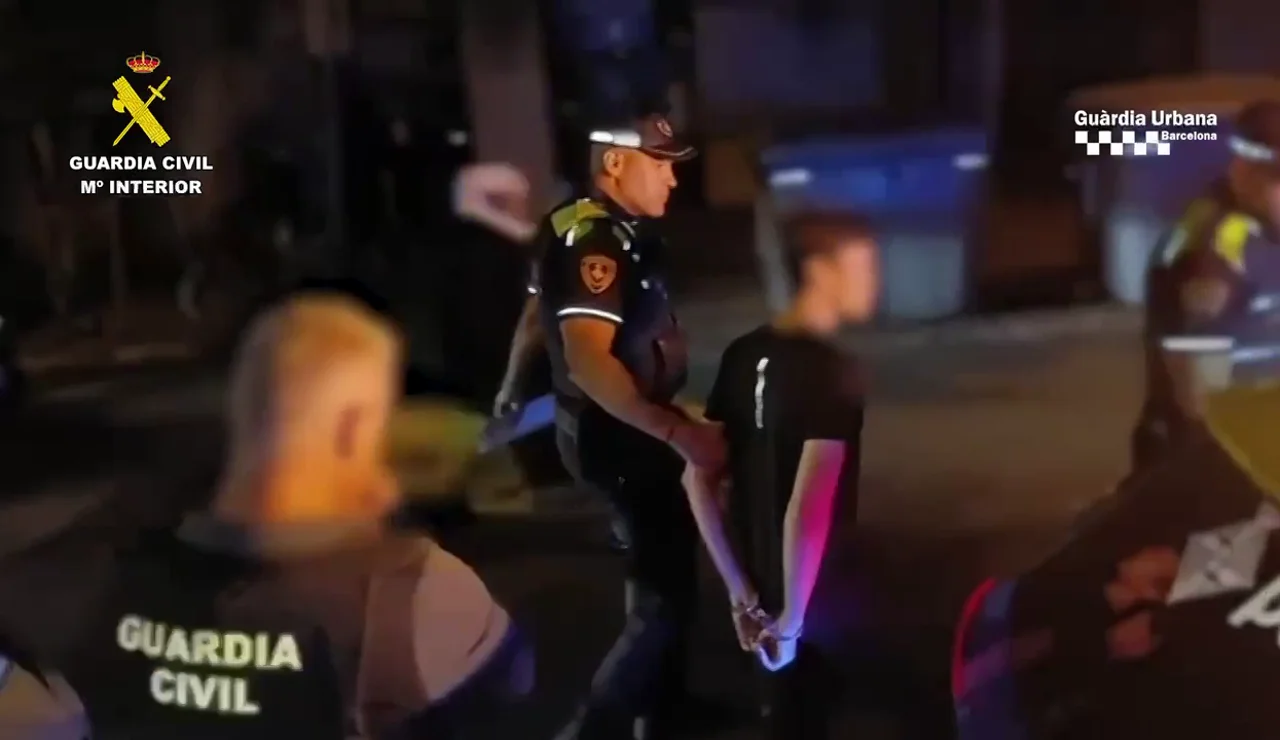 La Guardia Civil ha detenido a once personas en una operación conjunta con la Guardia Urbana